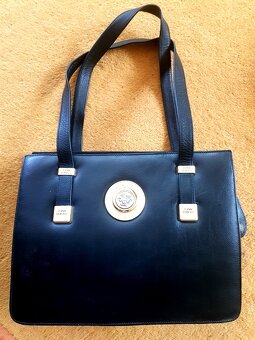 kabelky z kože COCO a VERSACE - 3