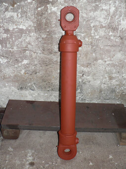 Hydraulické piesty. - 3