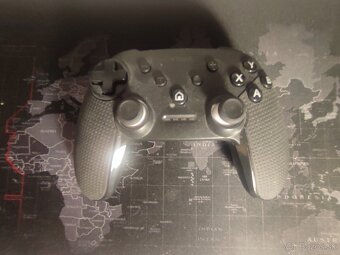 Ovládač ps4 - 3