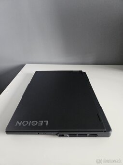 Legion Pro 5 16IRX8 - 3
