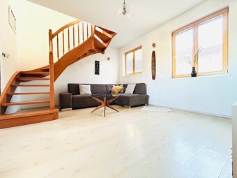 ASSENZIO-PRENÁJOM-2.IZBOVÝ MEZONET S TERASOU -77M2- ZOCHOVÁ - 3