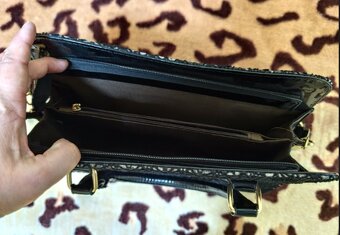 Čierna kabelka Michael Kors, trochu ošúchané boky, da sa nos - 3