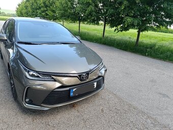 Toyota Corolla sedan 1.5 benzín - 6 MT Comfort Style Tech MY - 3