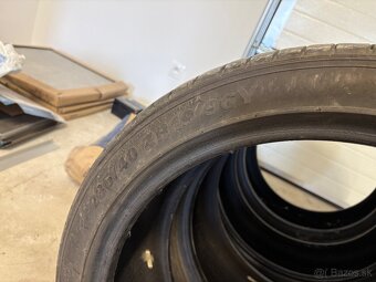 Predam Kumho 235 40 r19 letne - 3