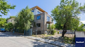 Je to bývanie v centre, či vila v prírodnom prostredí Bôriku - 3