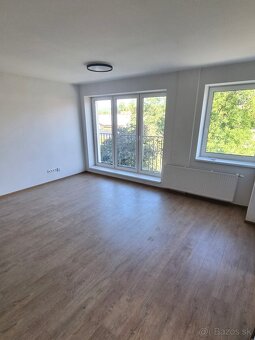 Prenájom 3-izbového bytu (3+kk), Bytča – centrum, BD Popper - 3