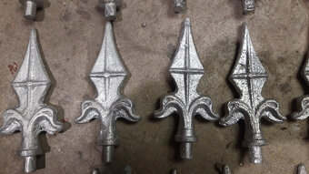 špice na plot , ozdoba plota , špičky , ostne - 3