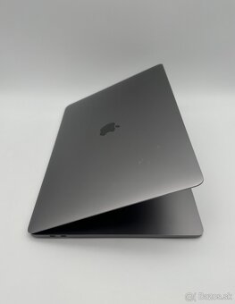 MacBook Pro 15" 2018 16/500GB Space Gray + ZÁRUKA - 3