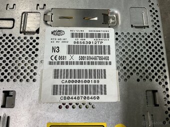 Peugeot 607 fac. - originál. rádio + display. - 3