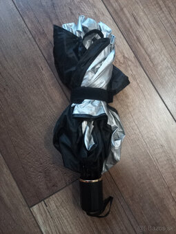 PREDAM SLNEčNU CLONU NA PREDNE SKLO XL-Daždnik - 3
