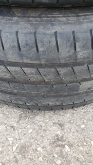 225/45R17 - 3