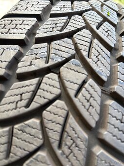 Firestone 185/60/15 zimne komplety - 3