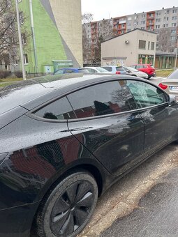 Tesla 3 highland rok 25 - 3