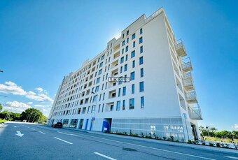 | parkovacie miesto s odpočtom DPH - Slnečnice POP, Labutia - 3