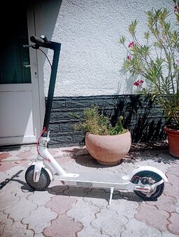 Elektrická kolobežka Xiaomi M365 MI2 - 3