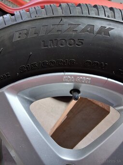 215/60 r16 - 3