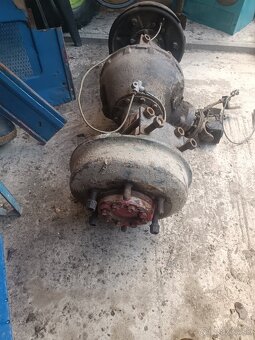 Robur zadná náprava - 3