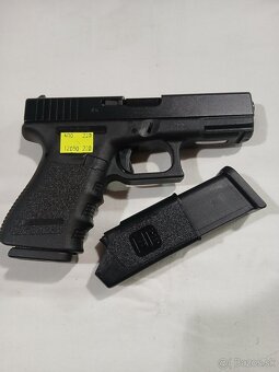 Predám pištoľ Glock 19 - 3