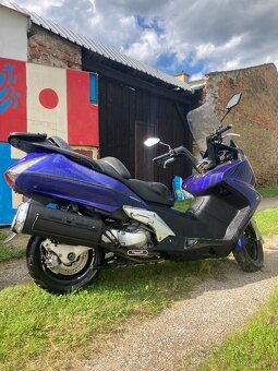 Honda Silver Wing 600 maxi skúter - 3