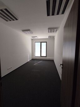 Reprezentatívne kancelárie v centre s parkovaním, 119 m2 - 3