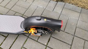 Predám Segway-Ninebot F40E - 3