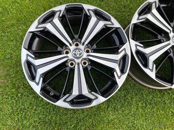 19” 5x114,3 7x19 ET40 Toyota RAV4 Disky - 3