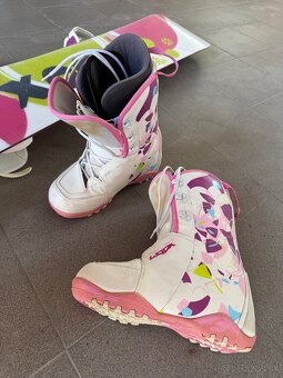 Snowboard + topánky - 3