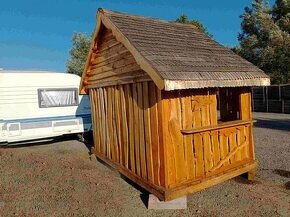 Predám drevený vyrezávaný altánok so šindľovou strechou - 3