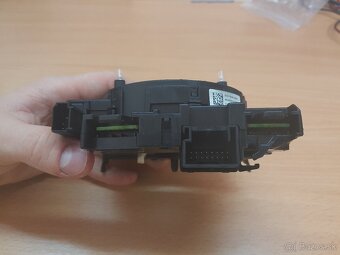 Predám Highline podvolantovú jednotku 5K0953549E (MF Volant) - 3