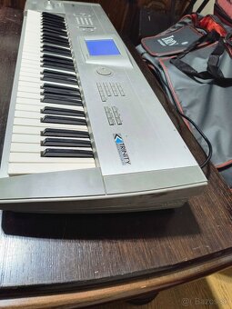 KORG TRIN ITY - 3