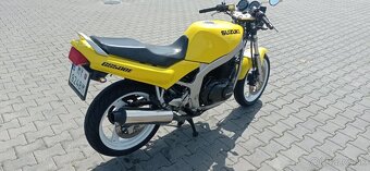 Suzuki GS500E - 3