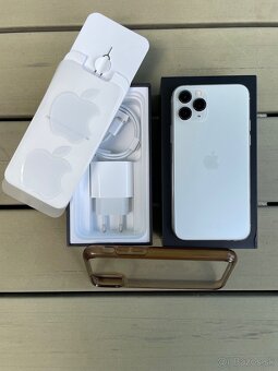 Predám iPhone 11 Pro 64GB Silver (Zdravie batérie 92%) - 3