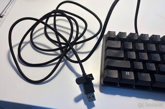 Razer Huntsman Mini (purple switches) - 3