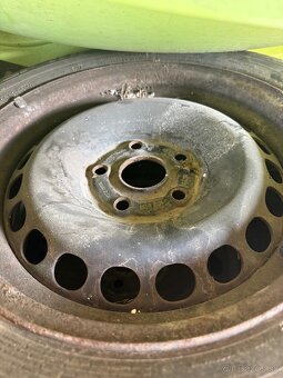 Predám pneu 195/65/15 - 3