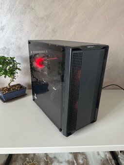 I5-8400 / RX580 8GB /16GB DDR4 RAM / 250GB NVME - 3