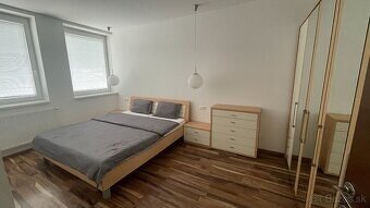 Priestranný 3-izbový byt 83,2 m² v centre Levíc na predaj - 3