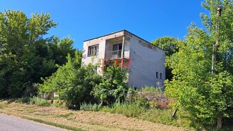 Rodinný dom, garáž a záhrada 800 m2, Lontov, okres Levice (S - 3