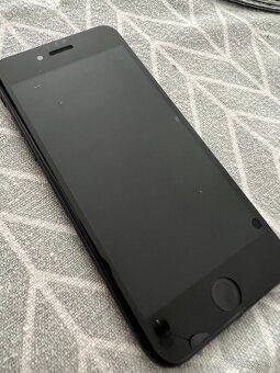 Predám Iphone 7 - 3