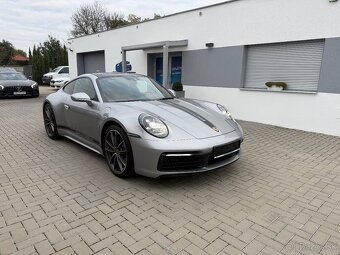 Porsche 911 Carrera 992 - 3