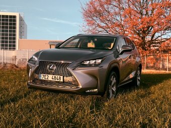 Lexus NX 300h 2.5 Hybrid AWD – LUXURY plná výbava, servisní - 3