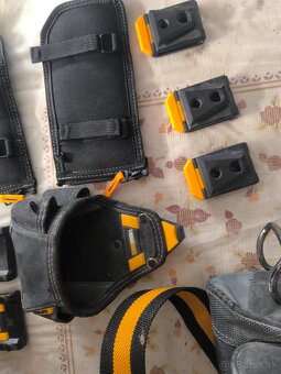 Stavbársky opasok TOUGHBILT ako sada - 3
