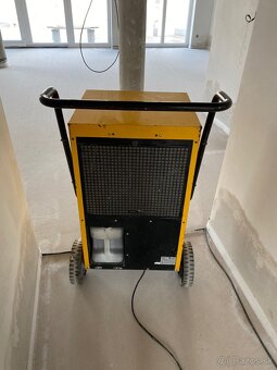 Prenajmem odvlhcovac vzduchu MASTER - 3