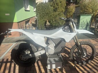 Stark Varg Ex 80HP - 3