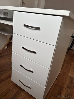 Predam manikérsky stol - 3