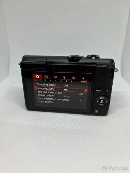Canon EOS M200 - 3