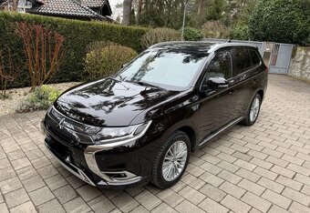 Mitsubishi Outlander - 3