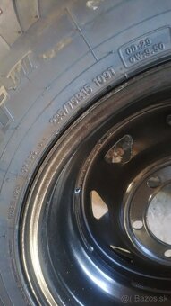 Pneu 235/75 r15 - 3