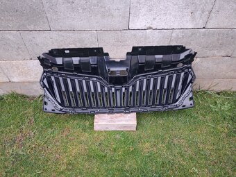 Skoda FABIA 3 Lift MASKA 6V0853653C - 3