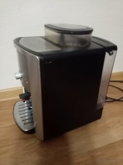 Plne automatický Expresso kávovar KRUPS EA8050 - 3