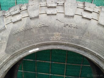 Pneu 225/75 R16 - 3